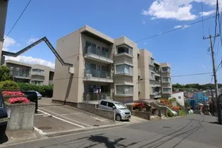 ツインコートたちばな台E棟【1階】の外観