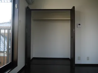 プラザ ドゥ エリーシャ【2階】の内装