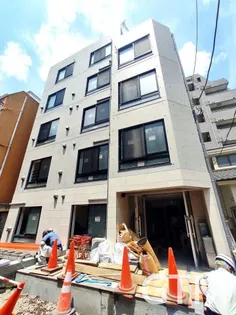 東京都新宿区西新宿4【マンション】の外観