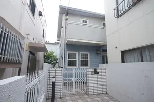 東京都世田谷区上用賀1【一戸建】の外観