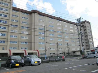 上所マンションA棟【7階】の外観