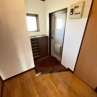 サニーパーク貝沢【3階】の玄関