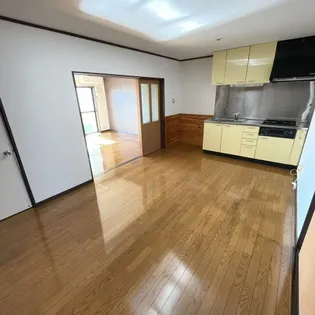 サニーパーク貝沢【3階】の居間