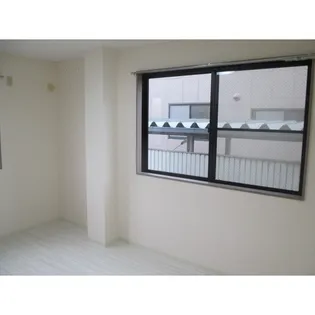 ソシアプランタン【1階】の居間