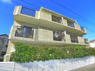 ボ-マノワの外観