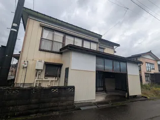 新潟県長岡市金沢4【一戸建】の外観