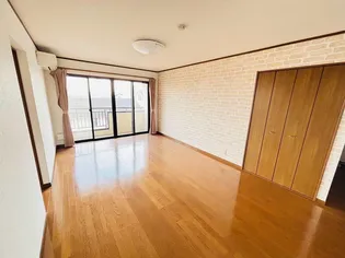 ネーブルうらやしき B棟【3階】の居間