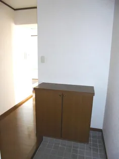 ネーブルうらやしき B棟【3階】の玄関