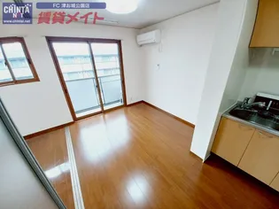 エスプワール城之内【2階】の居間