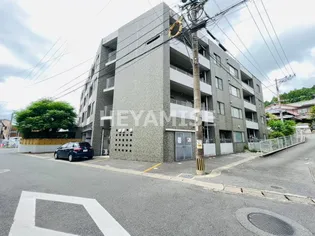 せんだんコートの画像