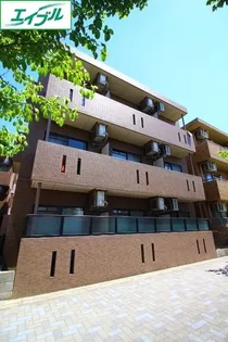 アヴニールの画像