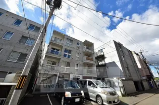 グランドジョラス中の島【4階】の外観