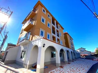 千葉県四街道市四街道【マンション】の外観