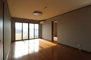 ネーブルうらやしき B棟【3階】の居間