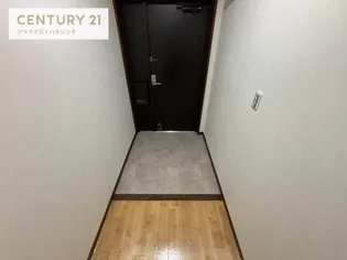 高見フローラルタウンイーストスクエア27【4階】の玄関