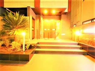 アゼスト横浜山王【3階】の外観