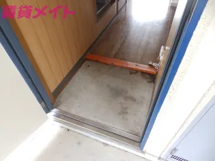 サンライフ高浜【1階】の玄関