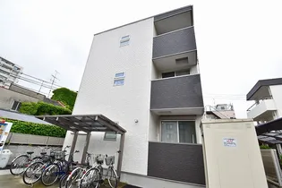 岡山県岡山市中区門田屋敷本町【アパート】の外観