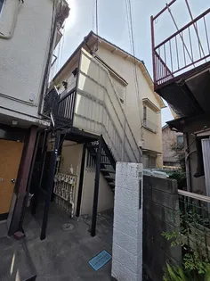 東京都中野区南台5【アパート】の外観