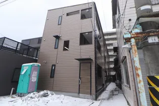 新潟県新潟市中央区古町通11番町【アパート】の外観