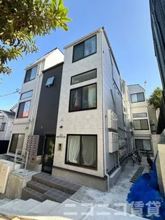 東京都新宿区弁天町【アパート】の外観