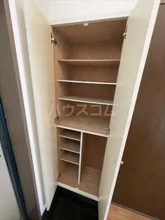 ナイス・アローメイク【1階】の玄関