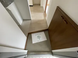 ルミエール10【1階】の玄関