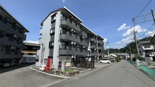 メイプルヒルズ都留1番館【1階】の外観