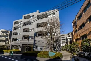 東京都新宿区西早稲田2【マンション】の外観