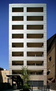 東京都港区南青山6【マンション】の外観