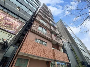 ライオンズマンション三田【7階】の外観