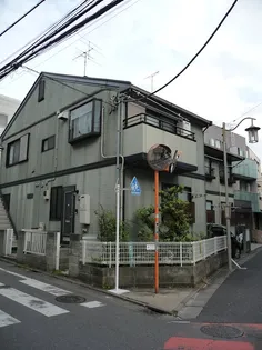 ファミリー経堂【1階】の外観