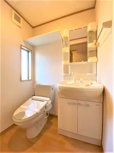 Y’sAP厨川の内装