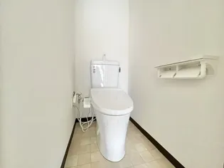 センチュリー21 別館【2階】の内装