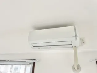 センチュリー21 別館【2階】の内装