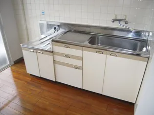第二パーク越谷【3階】のキッチン
