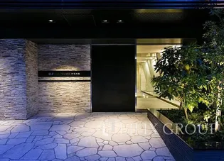 東京都新宿区大京町【マンション】の外観