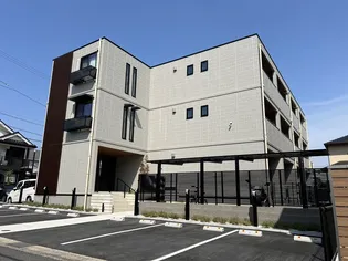 サンヒルズ三好ヶ丘【1階】の外観