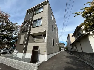 サンカルージ ウェスト【2階】の外観