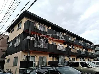 PLAISIR【3階】の外観