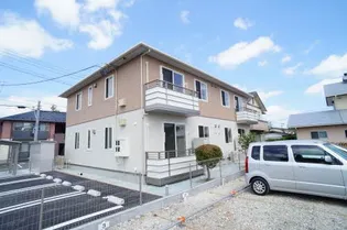 シャーメゾン愛子中央【1階】の外観