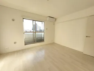 フレール柏 B棟【3階】の居間