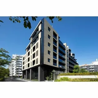 東京都品川区上大崎4【マンション】の外観