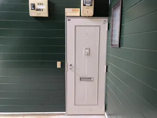 タナカハウスIII【1階】の玄関