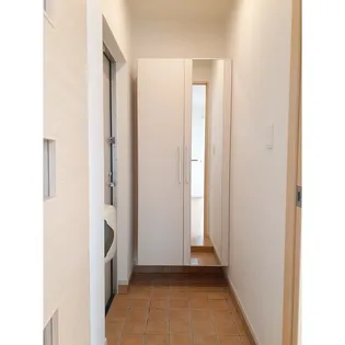 Rorsa K【2階】の玄関