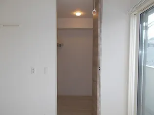 Daniel (ダニエル)【2階】の内装