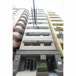 東京都新宿区新宿1【マンション】の外観