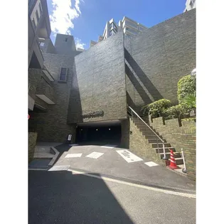 東京都港区元麻布1【マンション】の外観