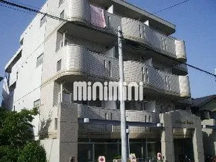 メゾン・ド・カルフール【2階】の外観