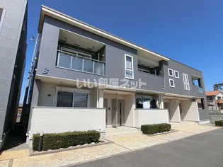 ルサルカ B棟【2階】の外観